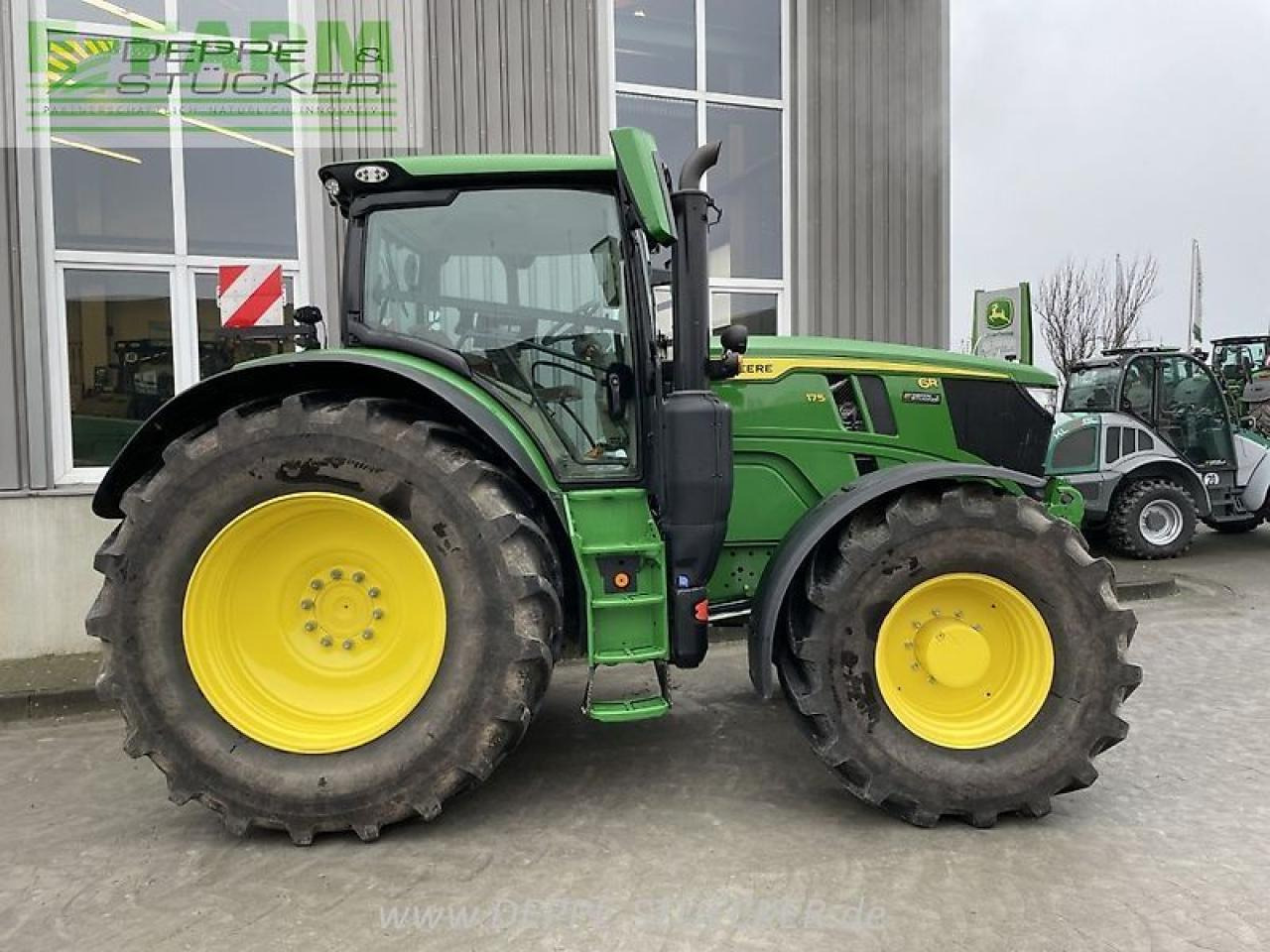 John Deere 6r 175 - Farm tractor: picture 3 John Deere 6r 175 - Farm tractor: picture 3