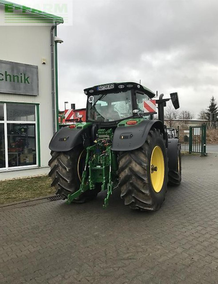 John Deere 6r 195 - Farm tractor: picture 4 John Deere 6r 195 - Farm tractor: picture 4