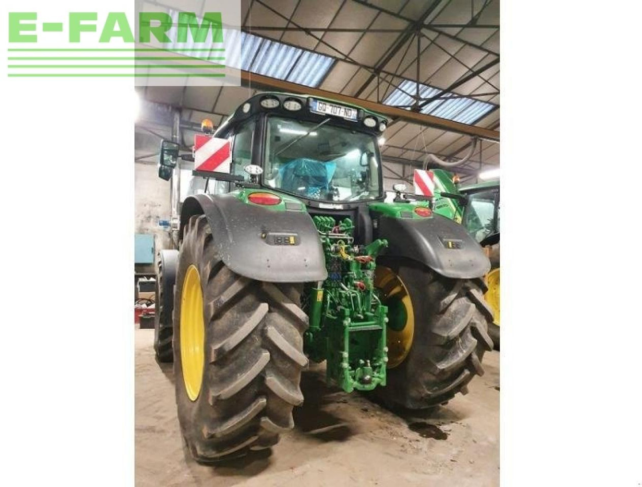 John Deere 6r 215 - Farm tractor: picture 3 John Deere 6r 215 - Farm tractor: picture 3