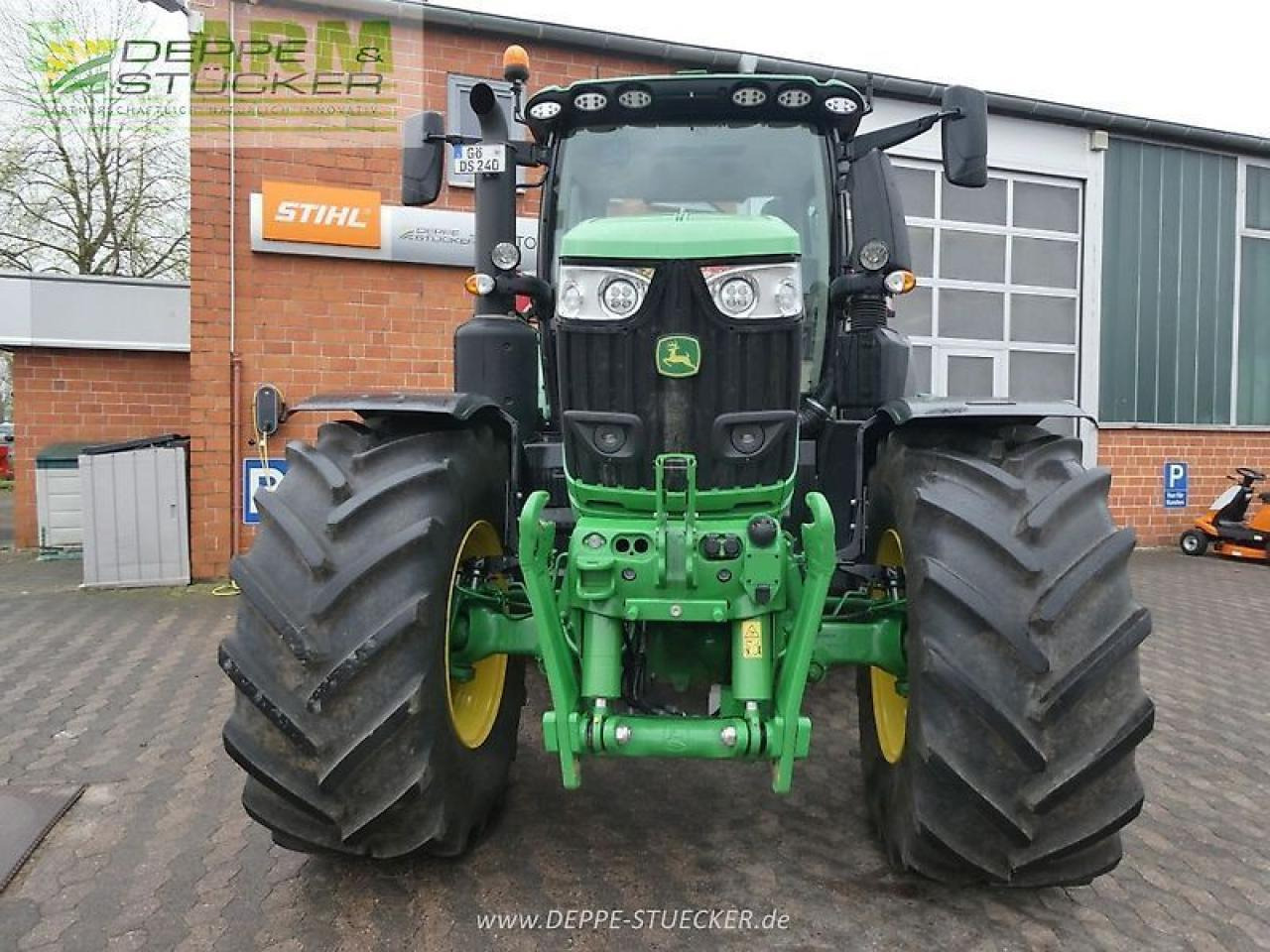John Deere 6r 230 - Farm tractor: picture 2 John Deere 6r 230 - Farm tractor: picture 2