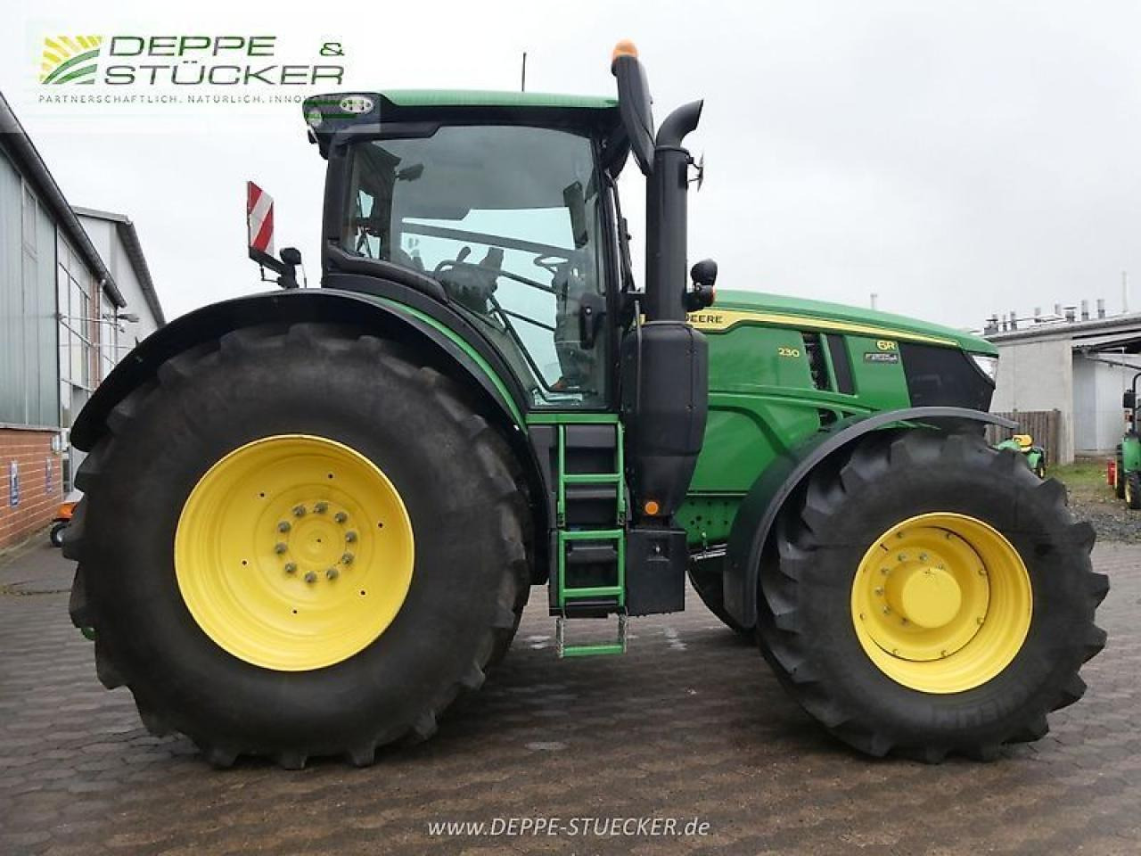 John Deere 6r 230 - Farm tractor: picture 5 John Deere 6r 230 - Farm tractor: picture 5