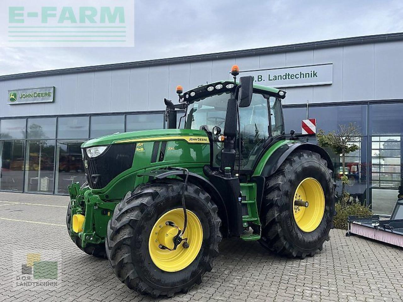 John Deere 6r 230 - Farm tractor: picture 1 John Deere 6r 230 - Farm tractor: picture 1