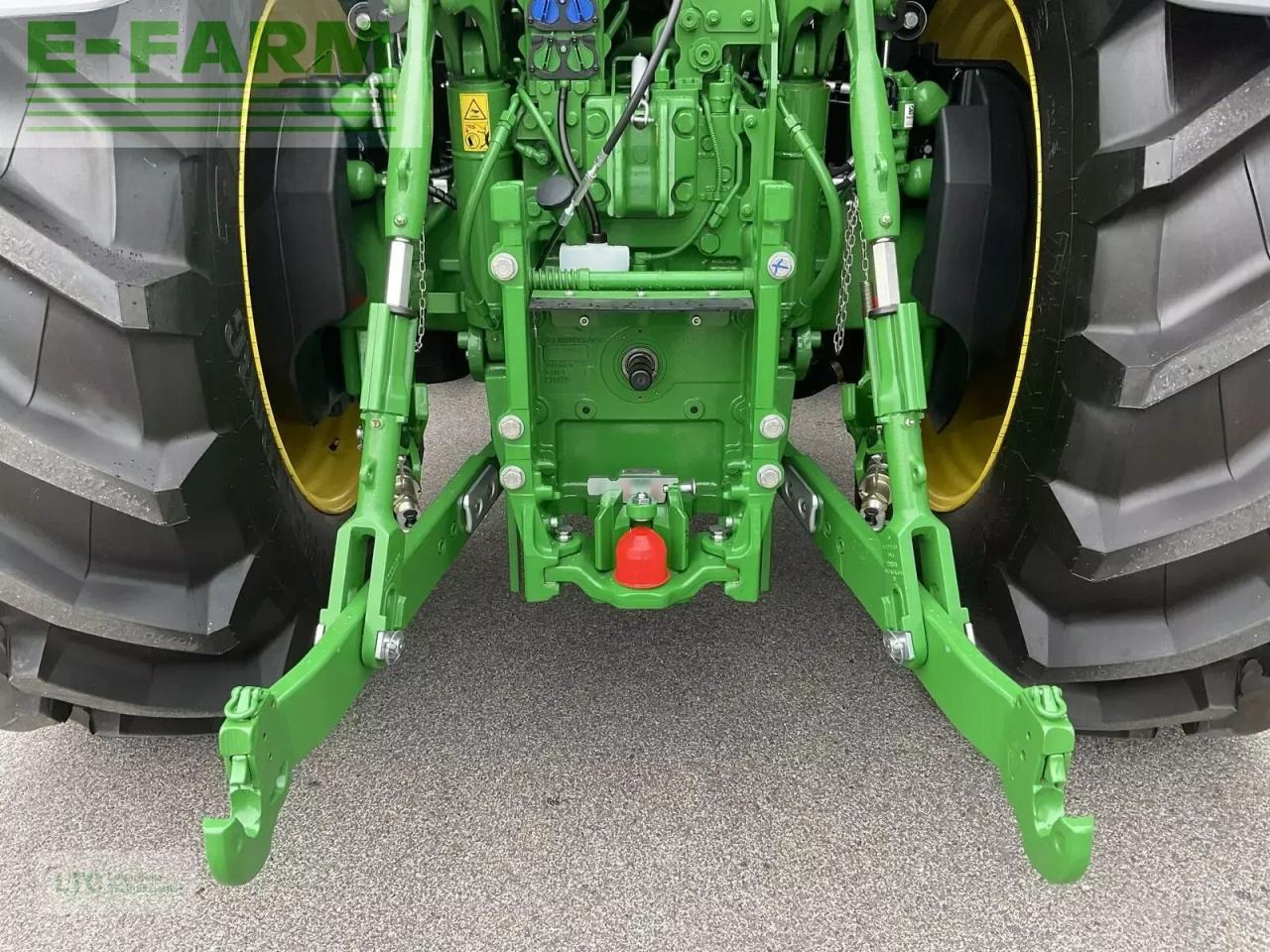 Farm tractor John Deere 6r 250: picture 12