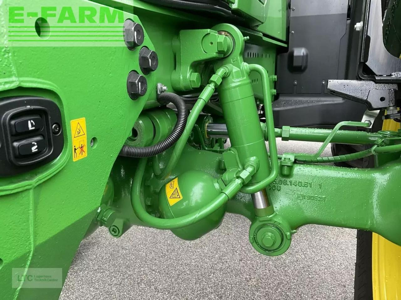 Farm tractor John Deere 6r 250: picture 11