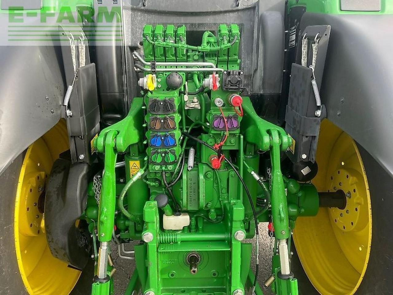 John Deere 6r155 / 6r 155 - Farm tractor: picture 5 John Deere 6r155 / 6r 155 - Farm tractor: picture 5