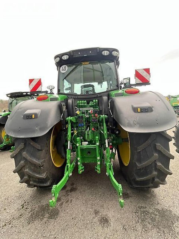 John Deere 6r155 / 6r 155 - Farm tractor: picture 4 John Deere 6r155 / 6r 155 - Farm tractor: picture 4