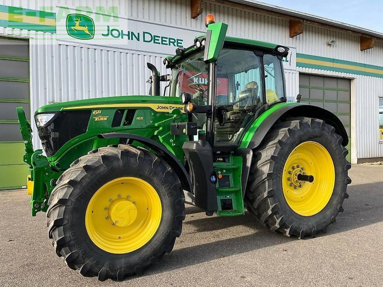 John Deere 6r165 / 6r 165 - Farm tractor: picture 1 John Deere 6r165 / 6r 165 - Farm tractor: picture 1