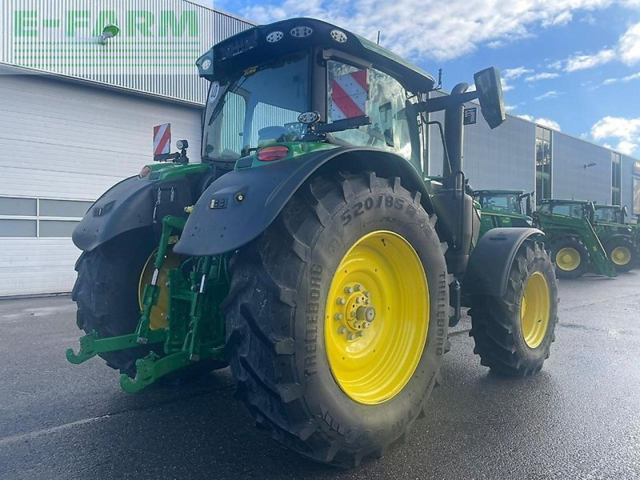 John Deere 6r185 / 6r 185 - Farm tractor: picture 5 John Deere 6r185 / 6r 185 - Farm tractor: picture 5