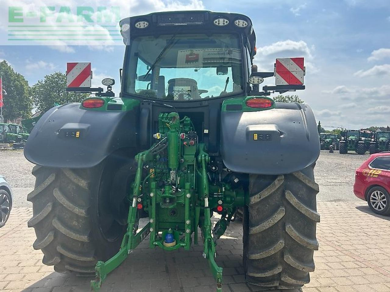 John Deere 6r185 - Farm tractor: picture 5 John Deere 6r185 - Farm tractor: picture 5