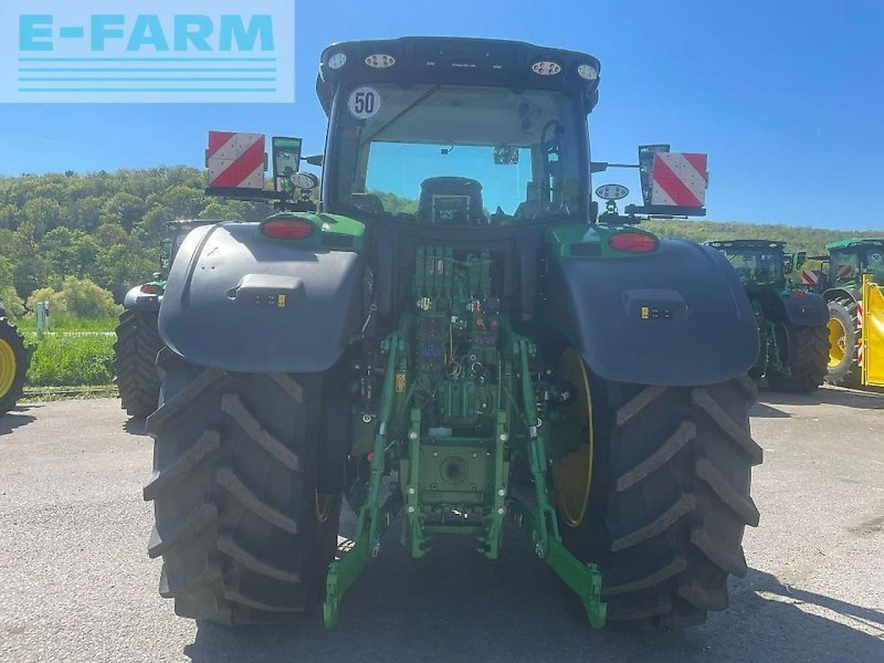 John Deere 6r215 / 6r 215 - Farm tractor: picture 4 John Deere 6r215 / 6r 215 - Farm tractor: picture 4