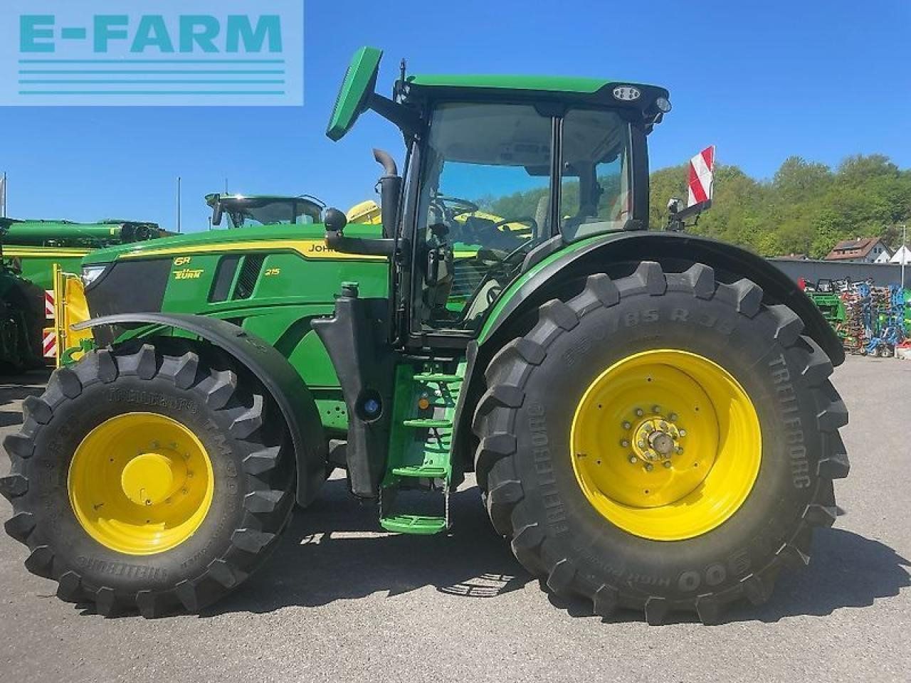 John Deere 6r215 / 6r 215 - Farm tractor: picture 1 John Deere 6r215 / 6r 215 - Farm tractor: picture 1