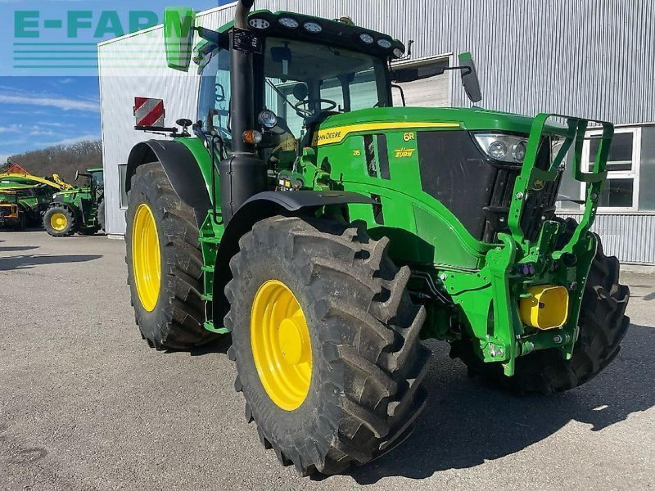 John Deere 6r215 / 6r 215 - Farm tractor: picture 2 John Deere 6r215 / 6r 215 - Farm tractor: picture 2