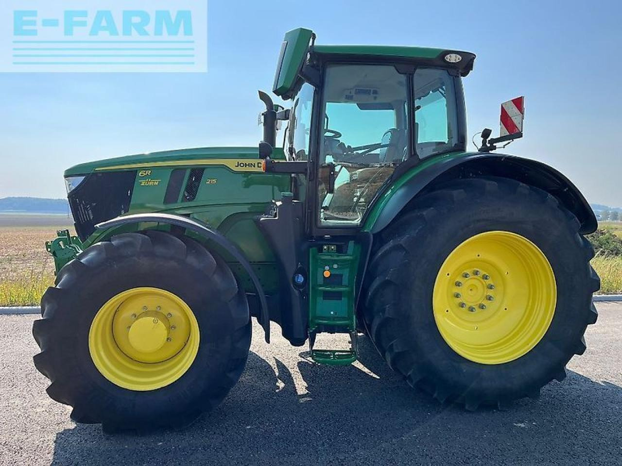 John Deere 6r215 / 6r 215 - Farm tractor: picture 2 John Deere 6r215 / 6r 215 - Farm tractor: picture 2