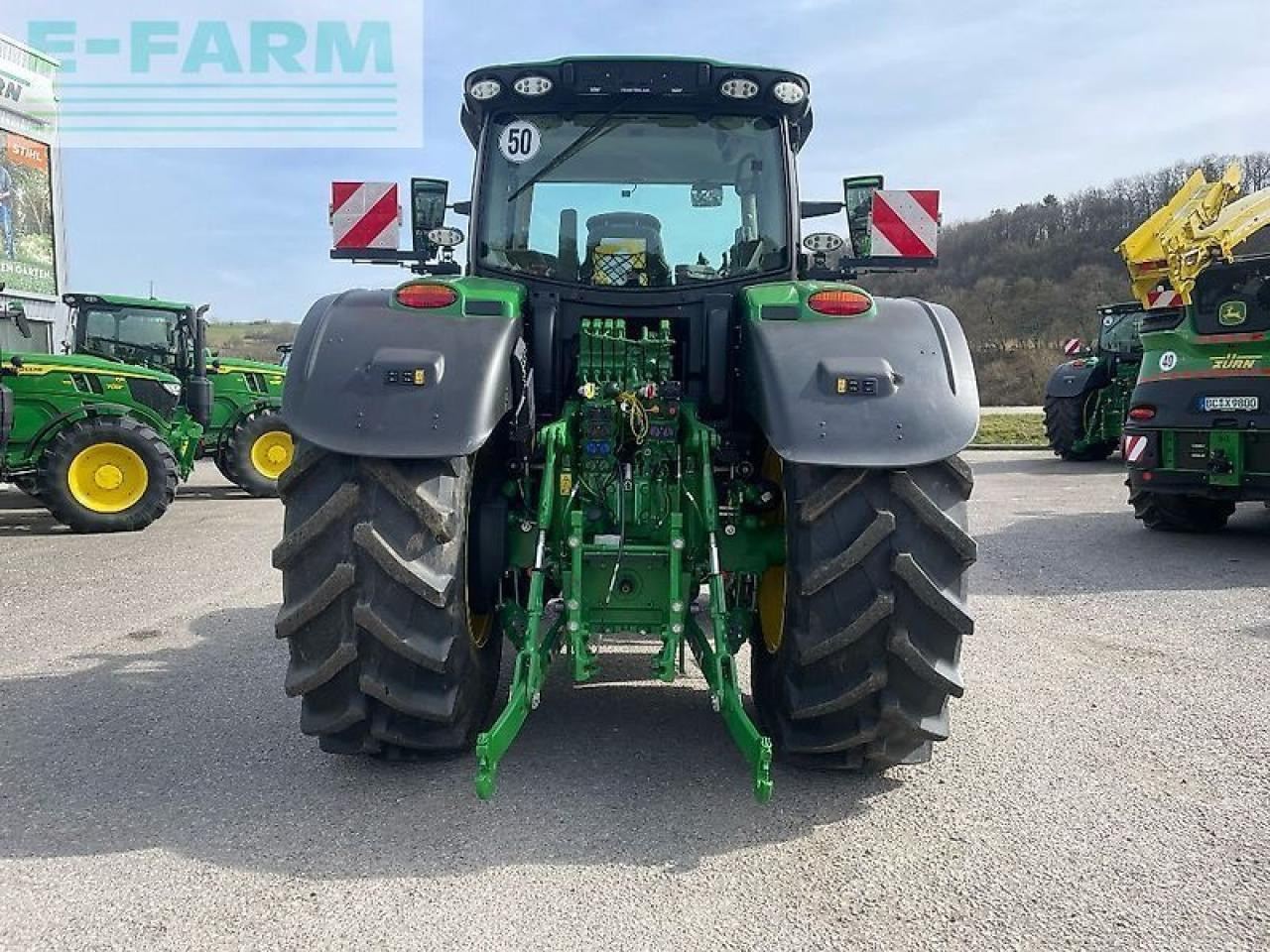 John Deere 6r215 / 6r 215 - Farm tractor: picture 4 John Deere 6r215 / 6r 215 - Farm tractor: picture 4