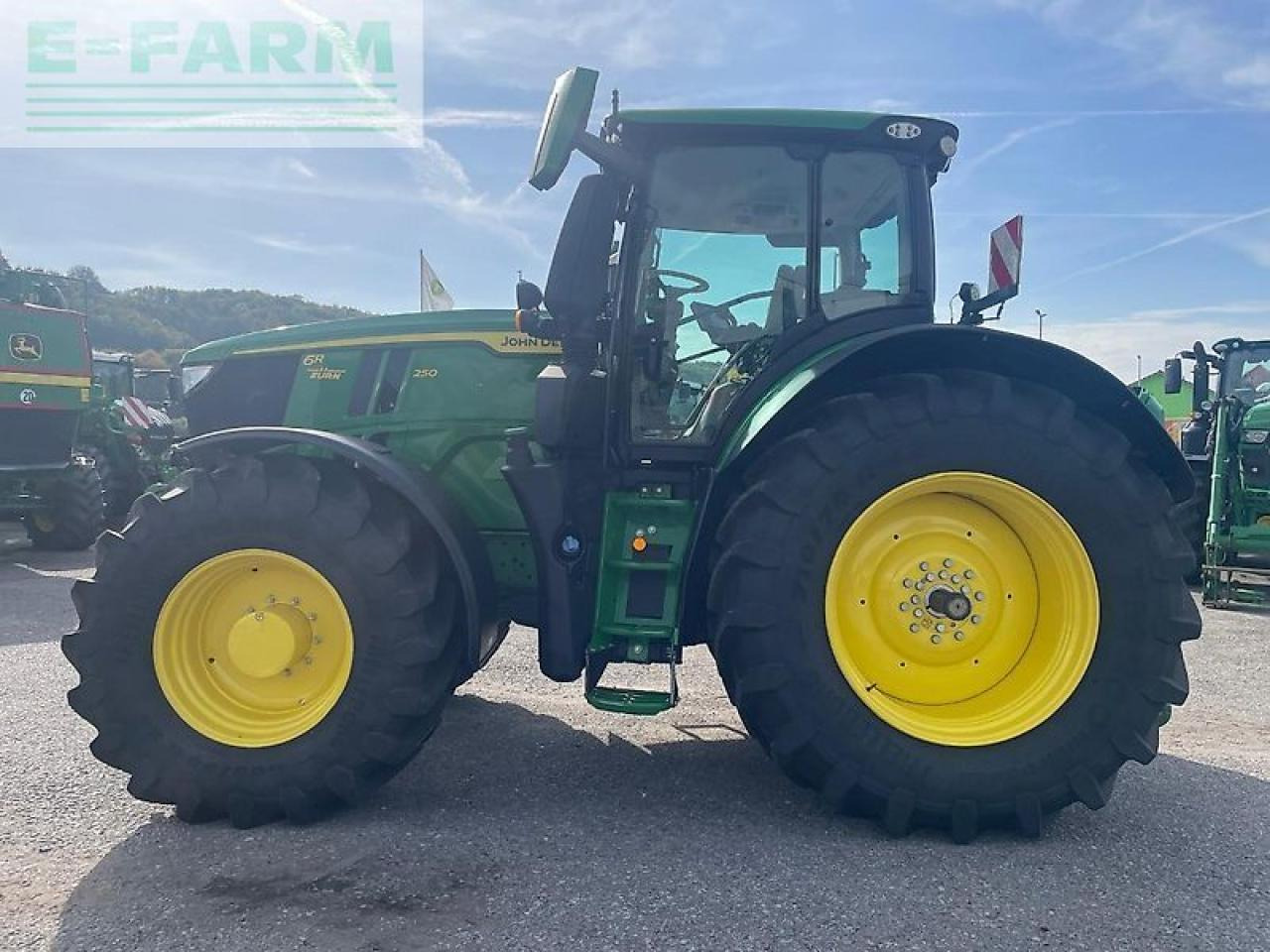 John Deere 6r250 / 6r 250 - Farm tractor: picture 5 John Deere 6r250 / 6r 250 - Farm tractor: picture 5