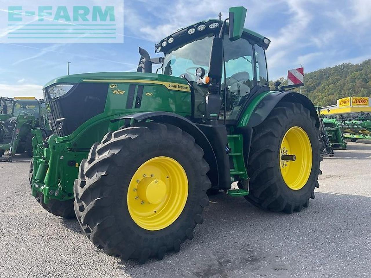 John Deere 6r250 / 6r 250 - Farm tractor: picture 3 John Deere 6r250 / 6r 250 - Farm tractor: picture 3