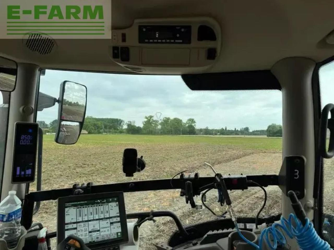 Farm tractor John Deere 6r250: picture 10