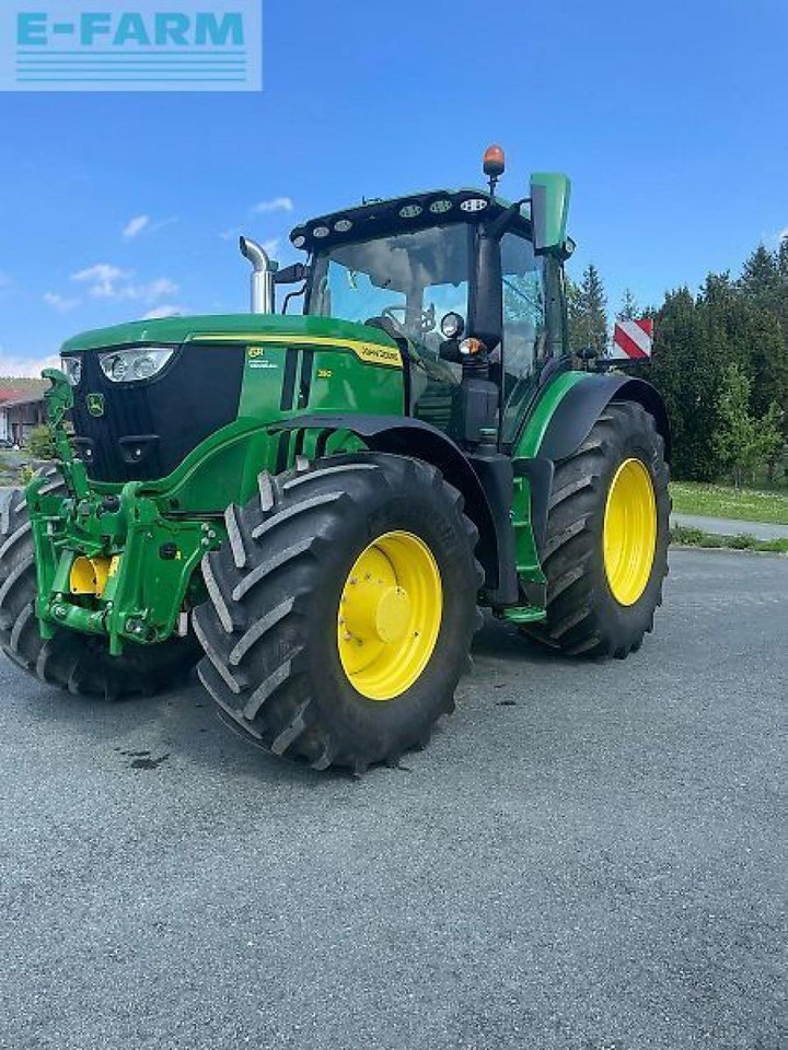 John Deere 6r250 - Farm tractor: picture 1 John Deere 6r250 - Farm tractor: picture 1