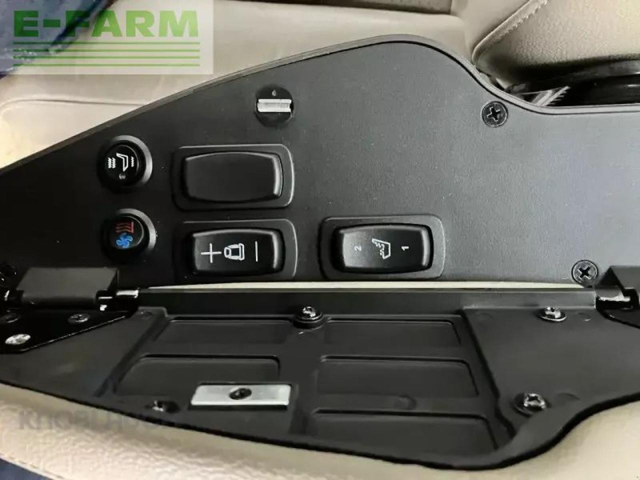 Farm tractor John Deere 7 r 290: picture 16 Farm tractor John Deere 7 r 290: picture 16