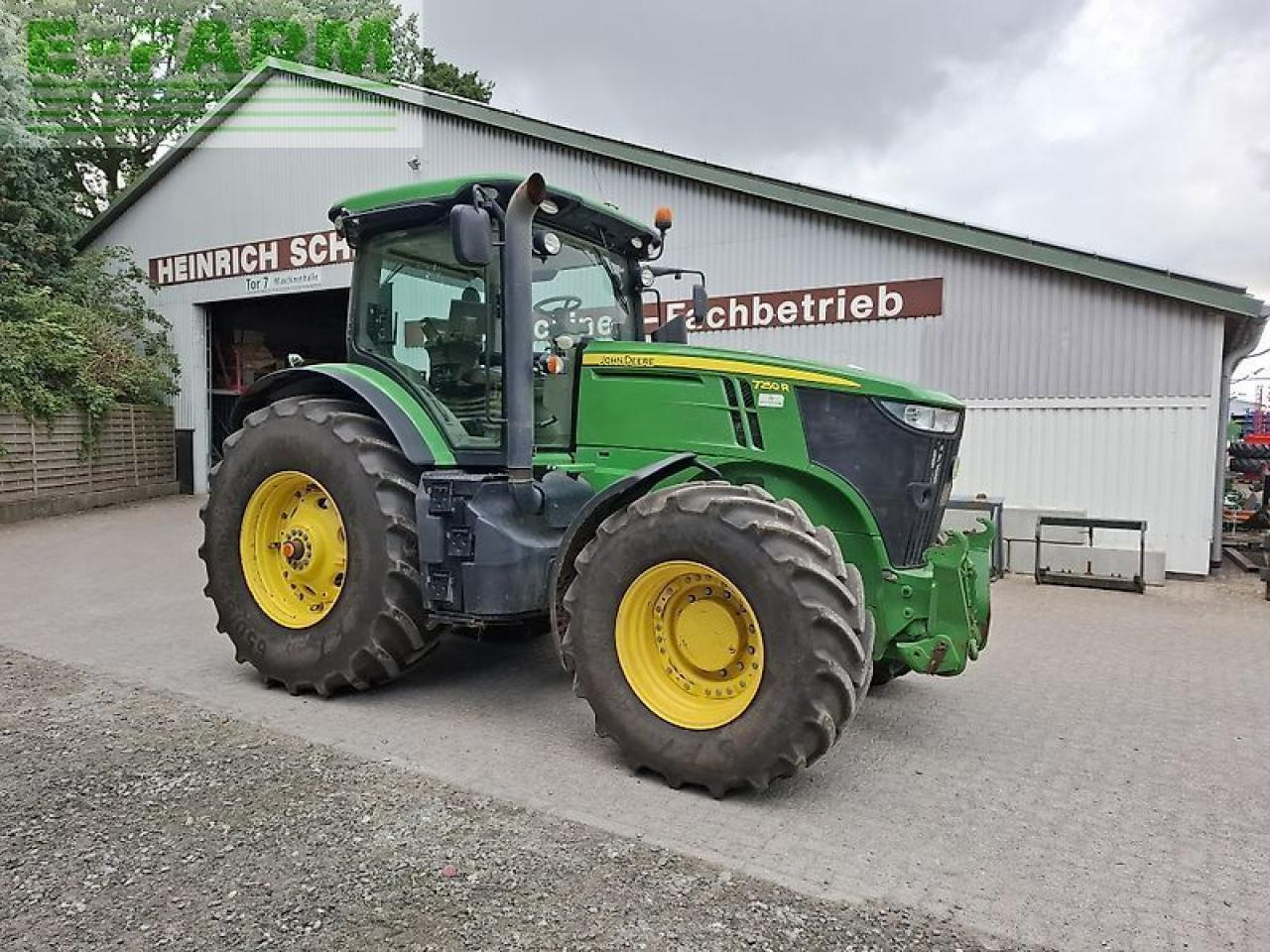 John Deere 7250 r - Farm tractor: picture 1 John Deere 7250 r - Farm tractor: picture 1