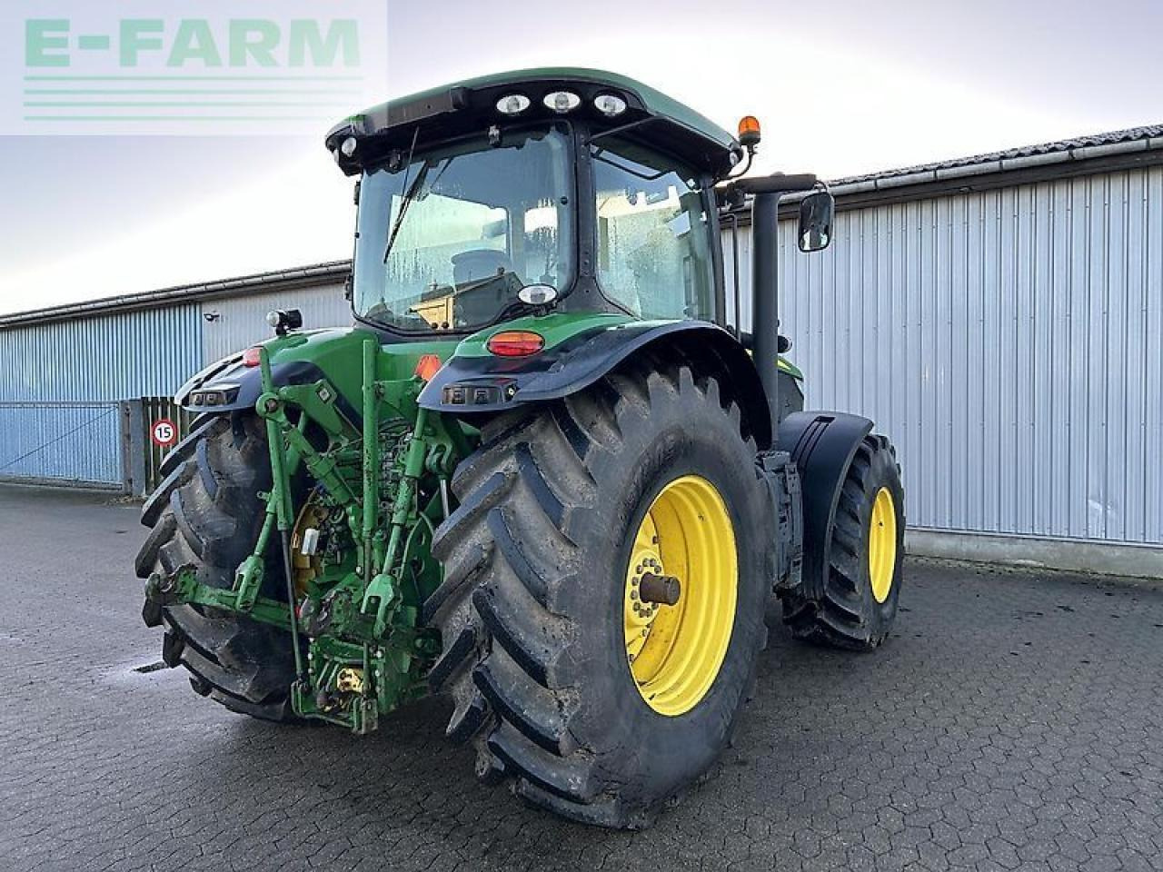 Farm tractor John Deere 7280r: picture 14