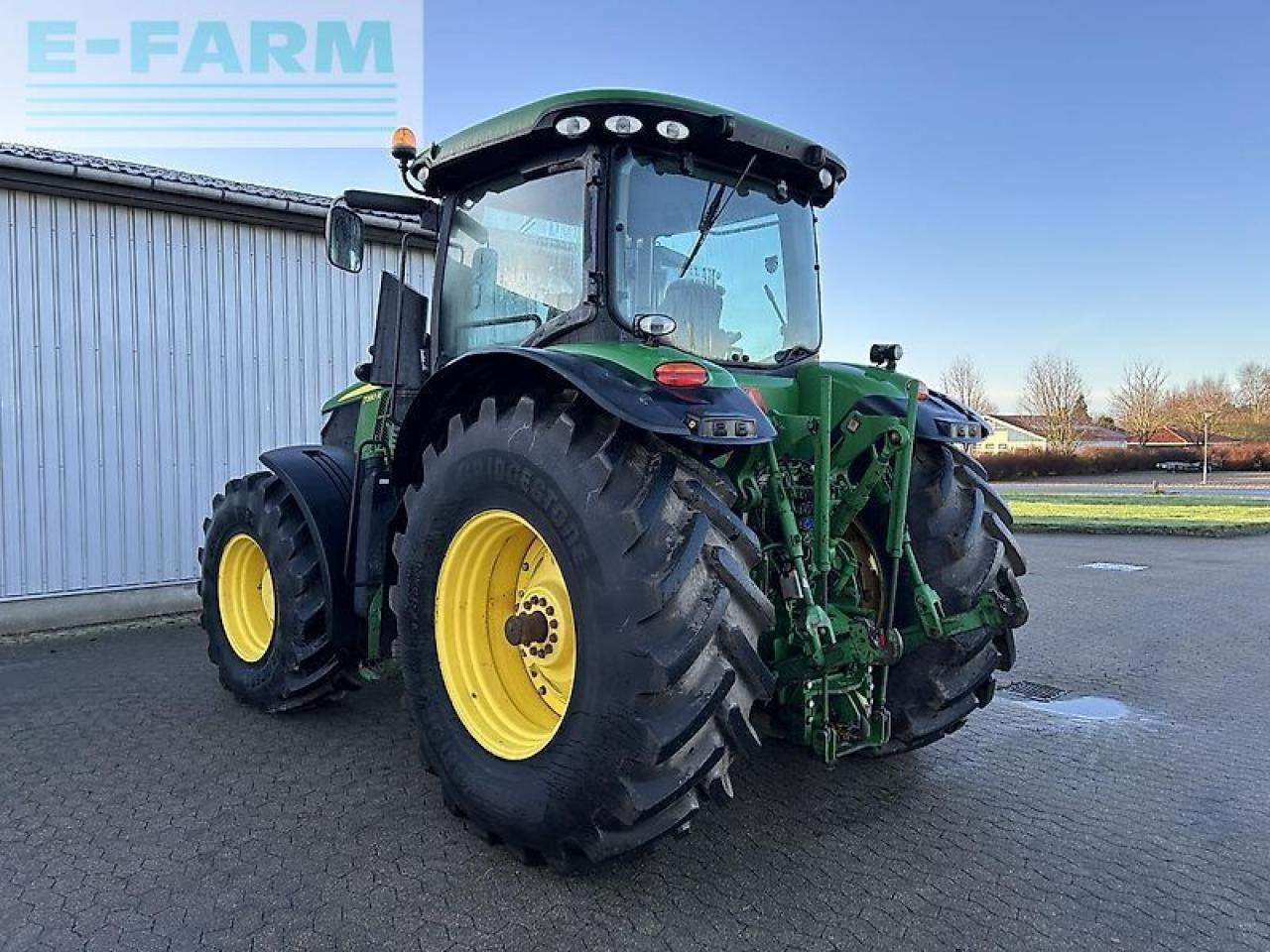 Farm tractor John Deere 7280r: picture 12