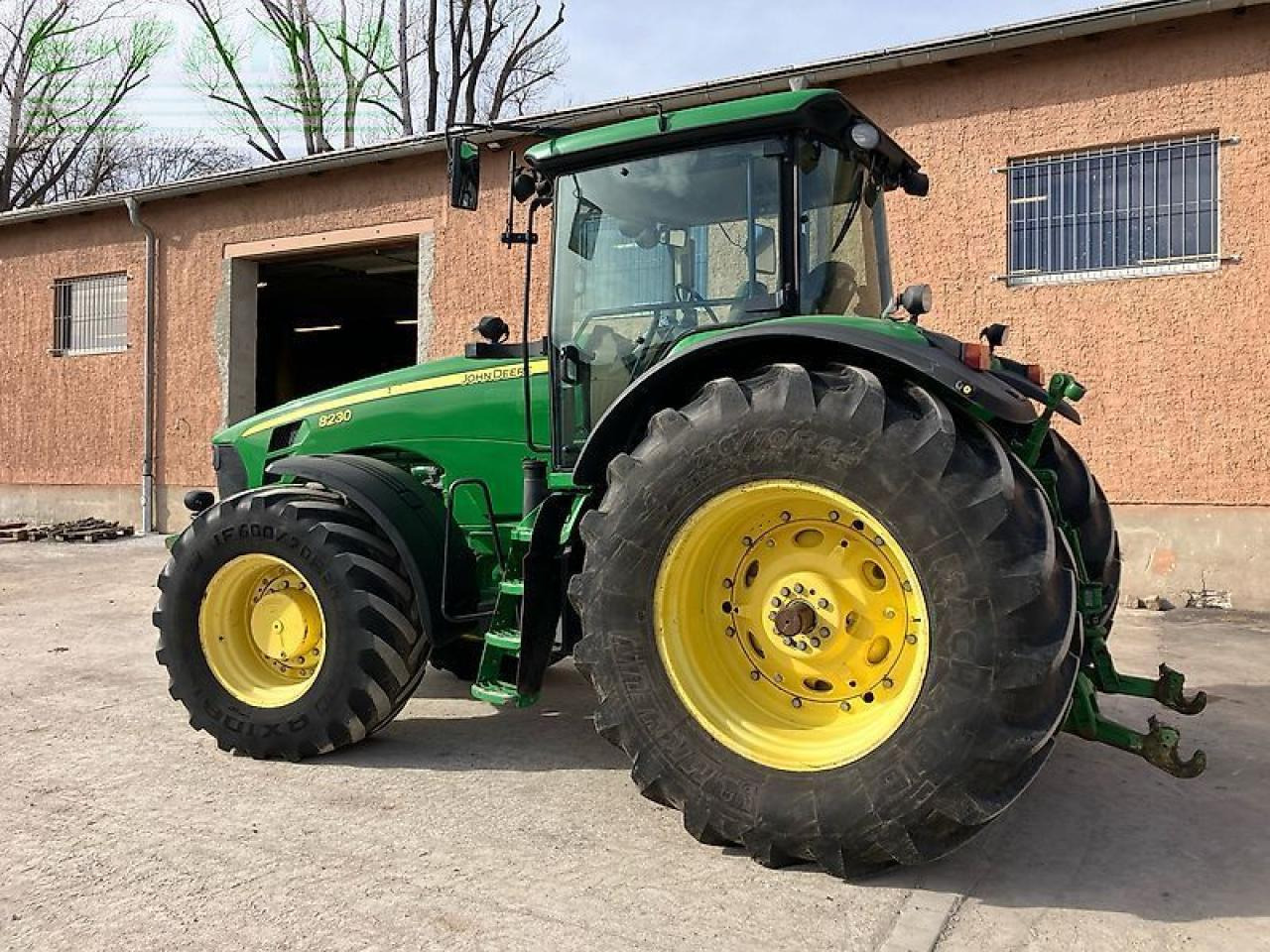 Farm tractor John Deere 8230 ils, powr shift: picture 10