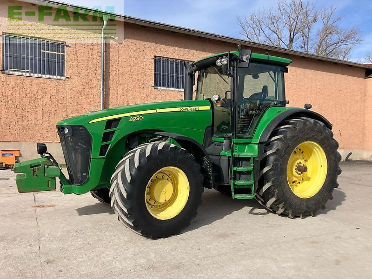 John Deere 8230 ils, powr shift - Farm tractor: picture 1 John Deere 8230 ils, powr shift - Farm tractor: picture 1