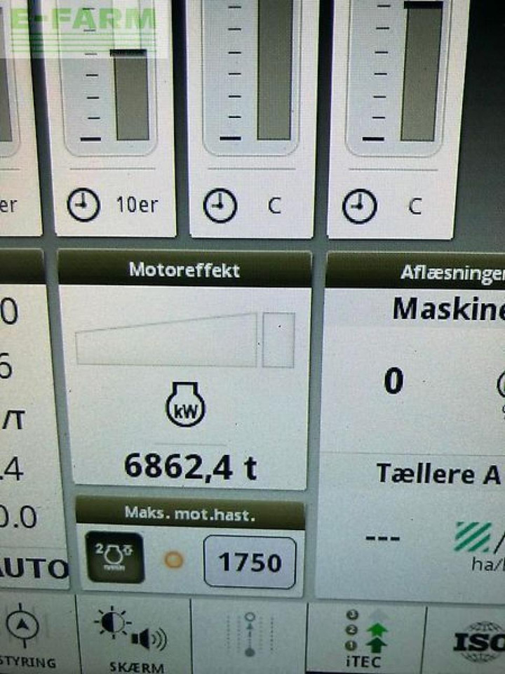 John Deere 8320r - Farm tractor: picture 5 John Deere 8320r - Farm tractor: picture 5