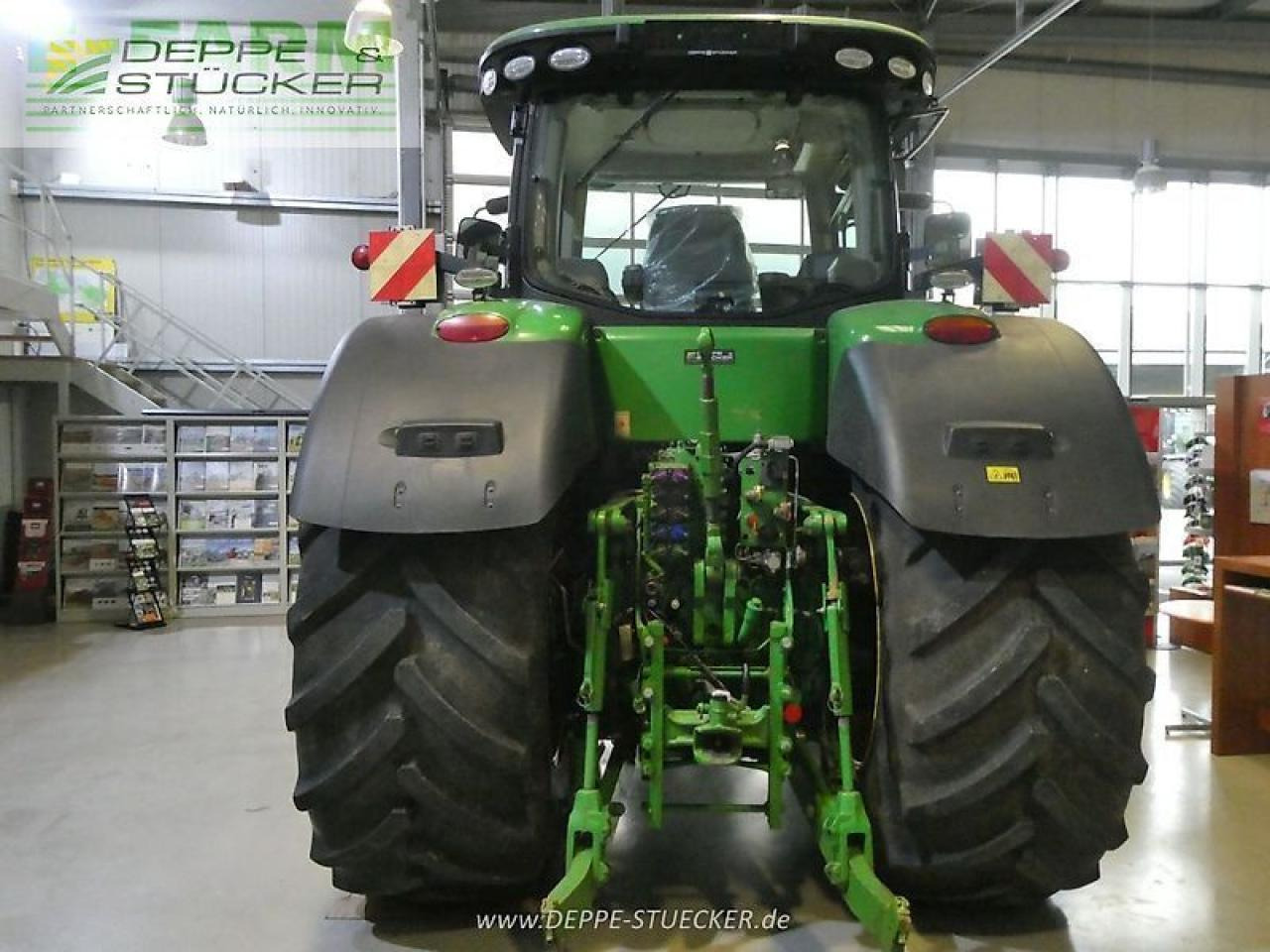 John Deere 8370r - Farm tractor: picture 4 John Deere 8370r - Farm tractor: picture 4