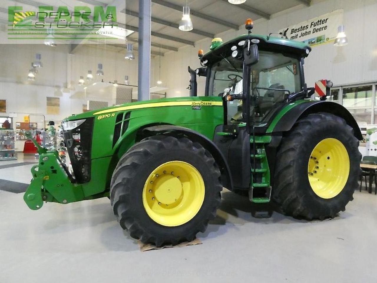 John Deere 8370r - Farm tractor: picture 1 John Deere 8370r - Farm tractor: picture 1