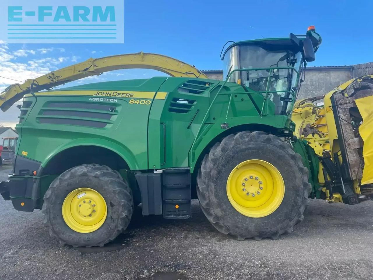 John Deere 8400 - Forage harvester: picture 3 John Deere 8400 - Forage harvester: picture 3