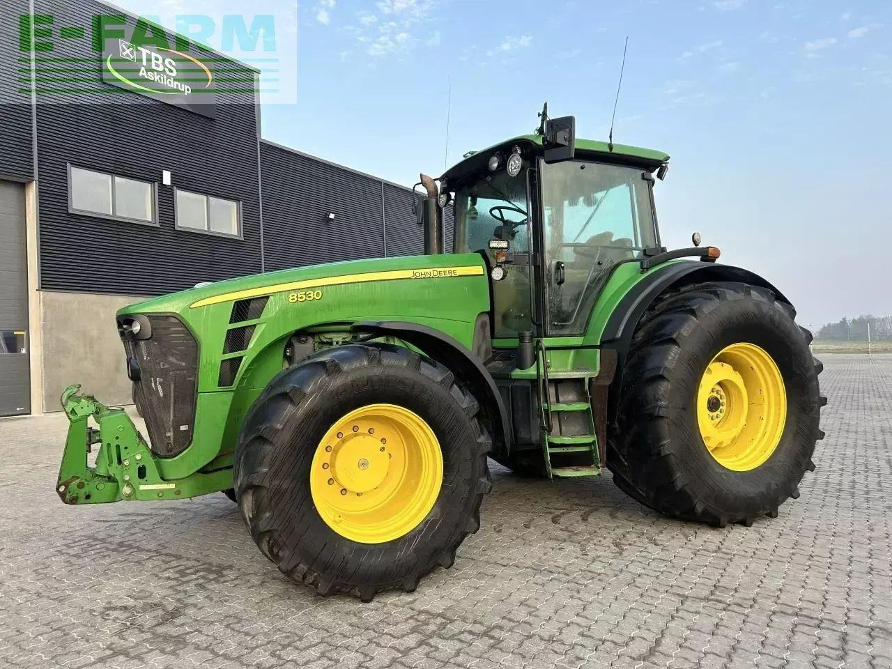 John Deere 8530 - Farm tractor: picture 2 John Deere 8530 - Farm tractor: picture 2