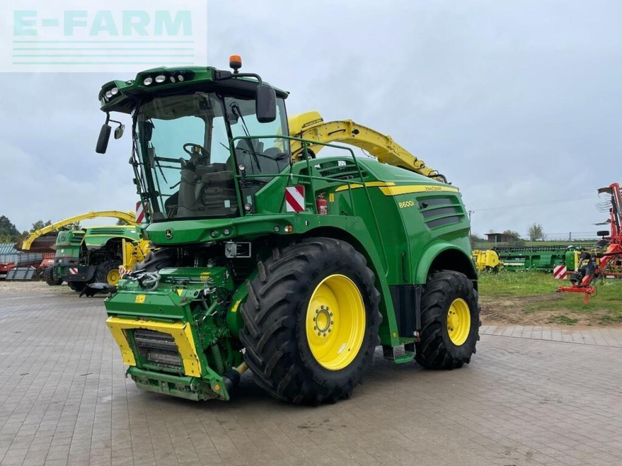 John Deere 8600 - Forage harvester: picture 1 John Deere 8600 - Forage harvester: picture 1