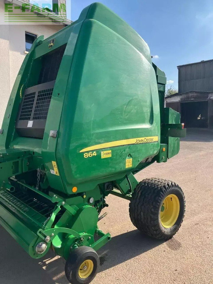 John Deere 864 - Square baler: picture 1 John Deere 864 - Square baler: picture 1