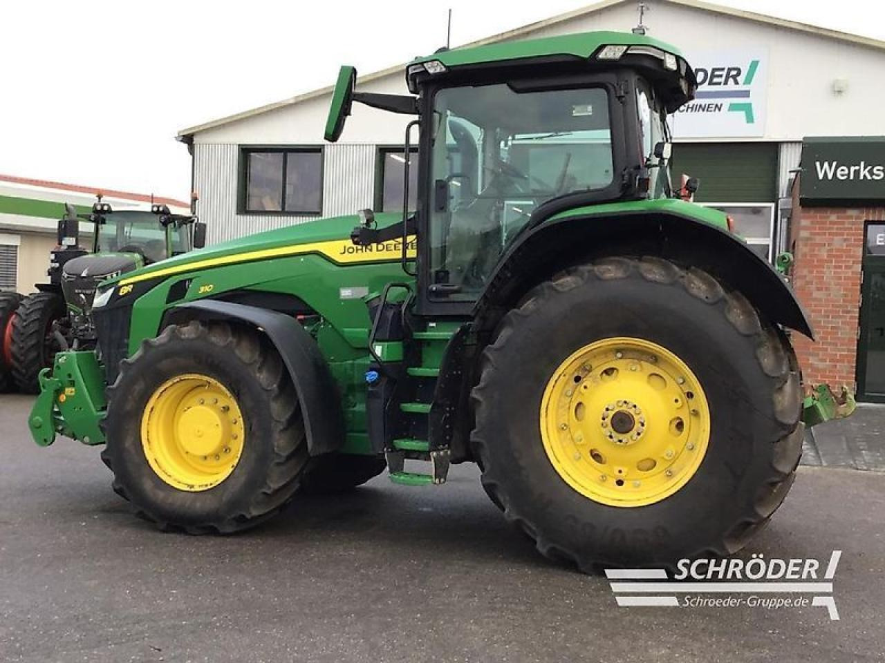 John Deere 8r 310 e23 powershift - Farm tractor: picture 4 John Deere 8r 310 e23 powershift - Farm tractor: picture 4