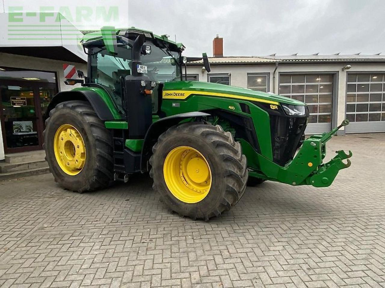 John Deere 8r 410 my23 eap 50 - Farm tractor: picture 2 John Deere 8r 410 my23 eap 50 - Farm tractor: picture 2