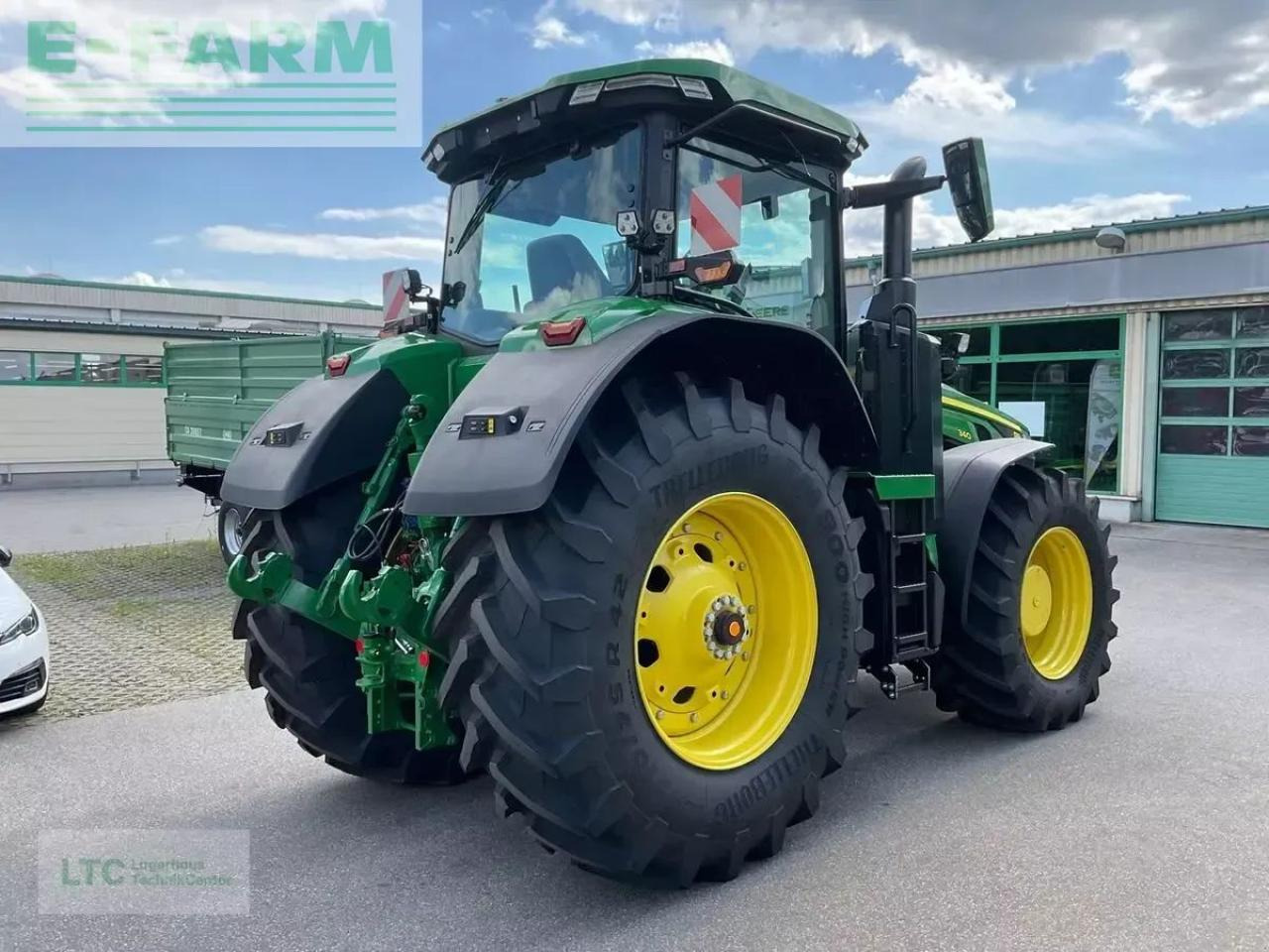John Deere 8r340 - Farm tractor: picture 3 John Deere 8r340 - Farm tractor: picture 3