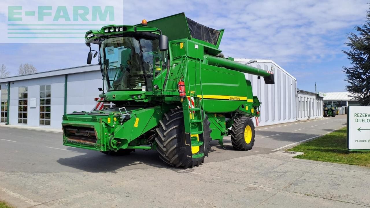 John Deere T660 - Combine harvester: picture 1 John Deere T660 - Combine harvester: picture 1