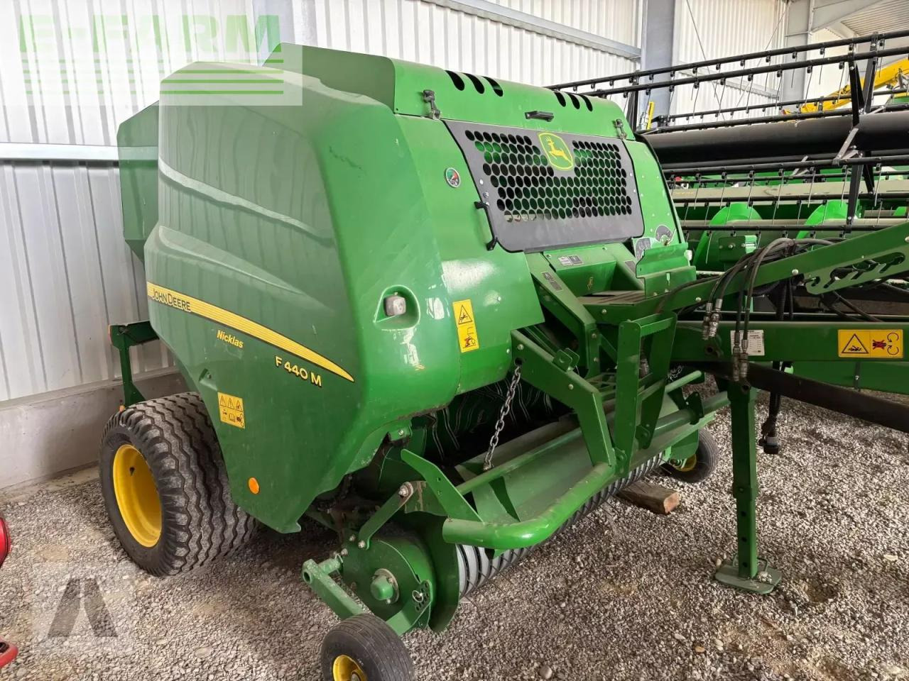 John Deere f440 m - Square baler: picture 1 John Deere f440 m - Square baler: picture 1