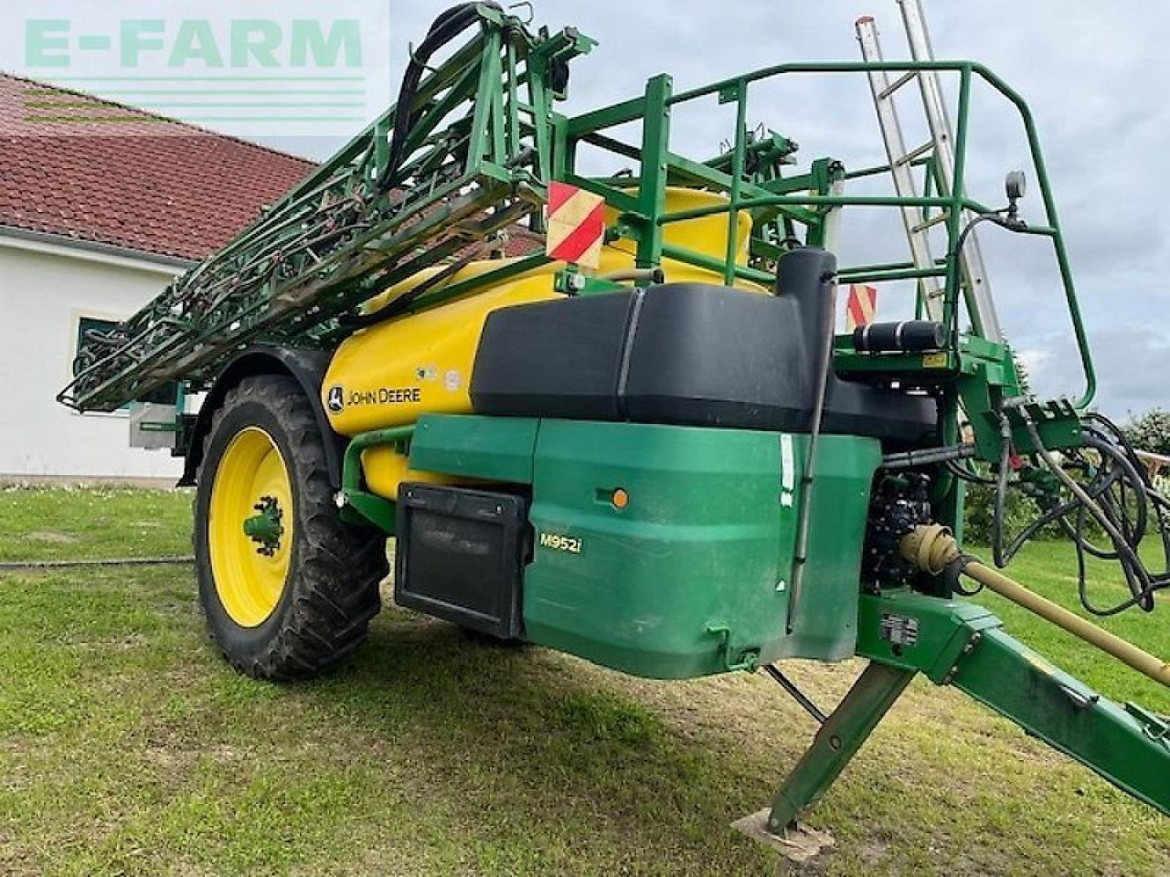 John Deere m952i - Trailed sprayer: picture 5 John Deere m952i - Trailed sprayer: picture 5