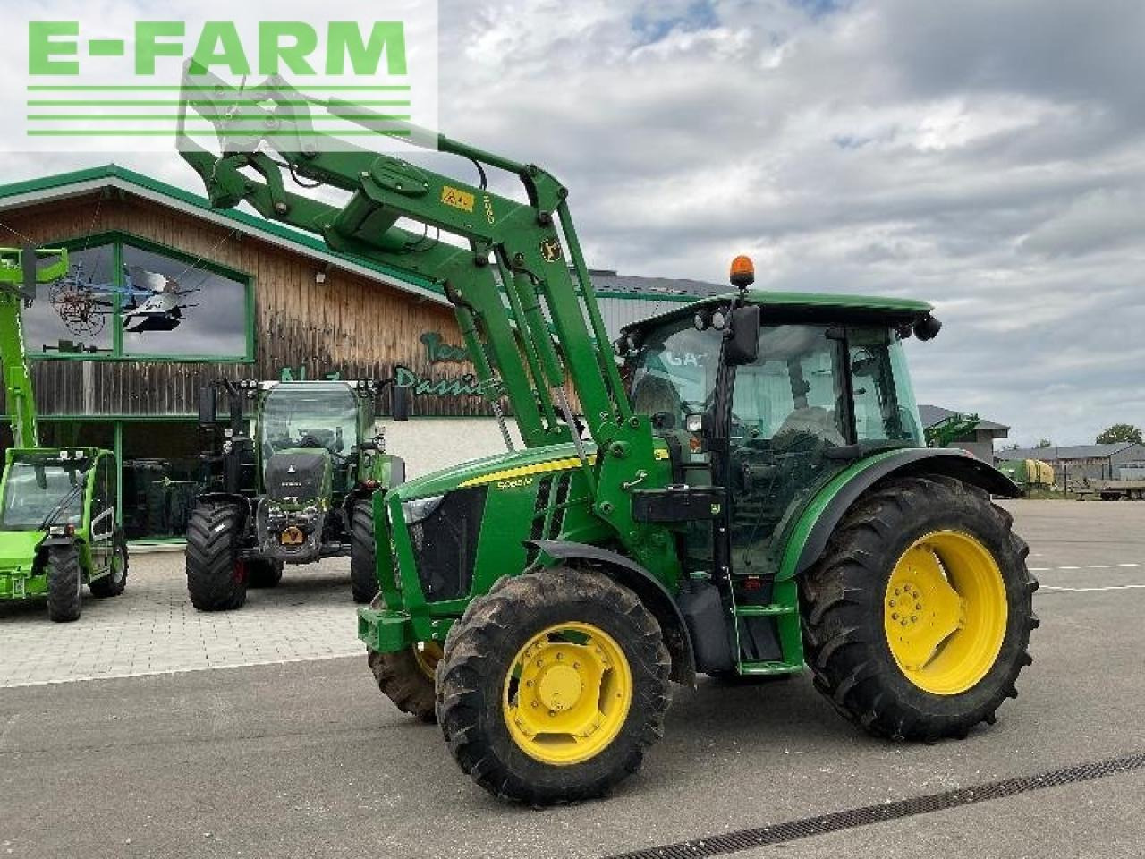 John Deere marque john deere - Farm tractor: picture 1 John Deere marque john deere - Farm tractor: picture 1