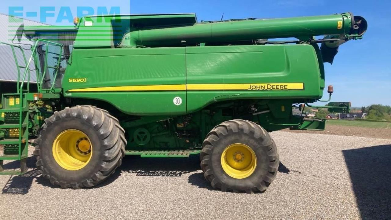 John Deere s690i - Combine harvester: picture 2 John Deere s690i - Combine harvester: picture 2