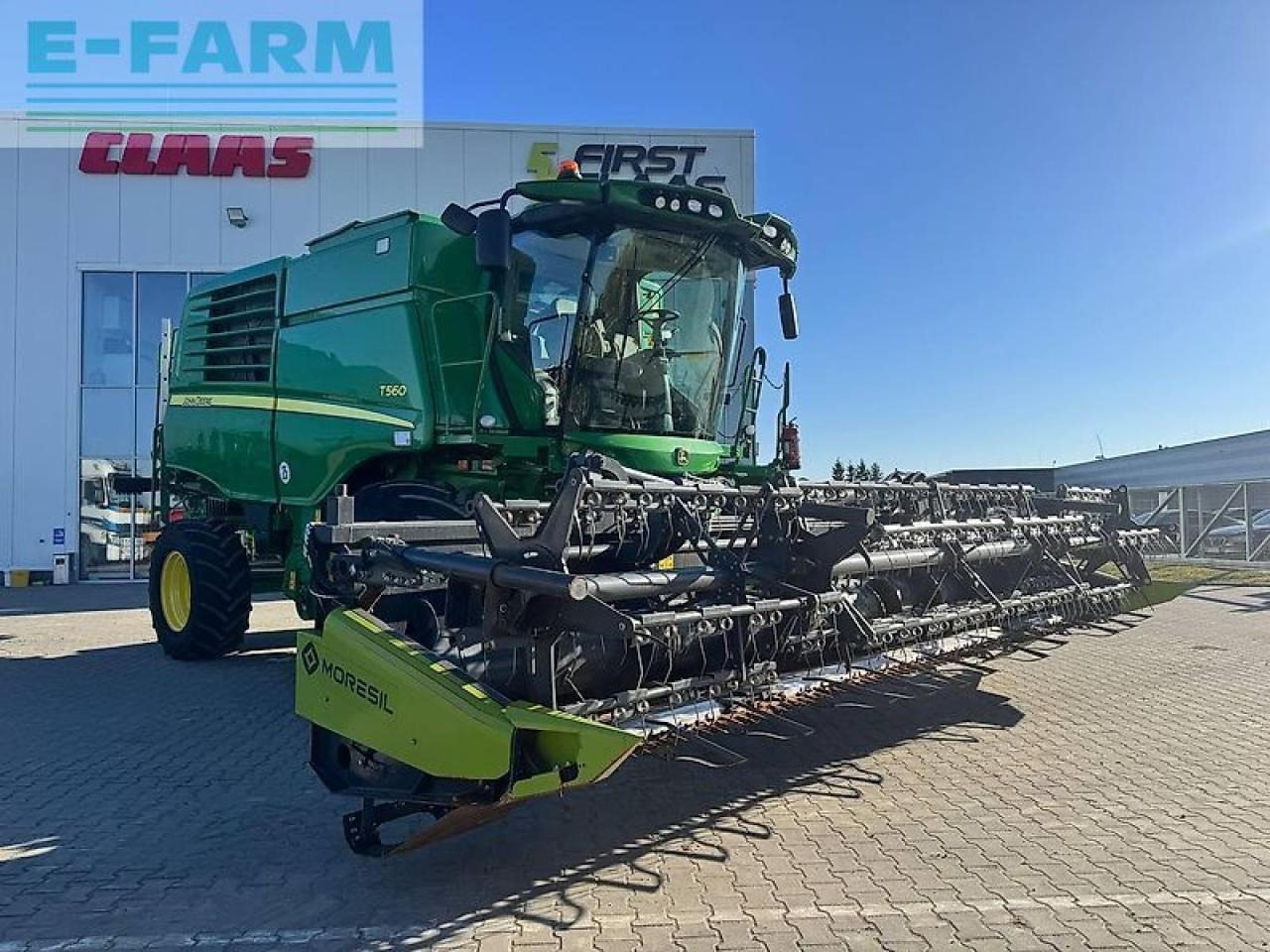 John Deere t560 - Combine harvester: picture 1 John Deere t560 - Combine harvester: picture 1