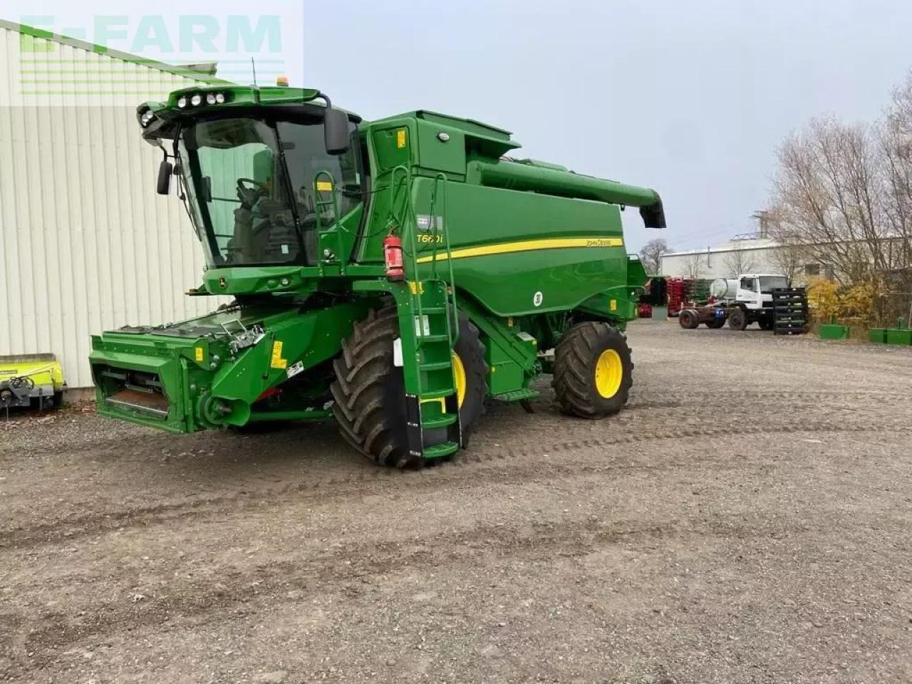 John Deere t660 my23 prod 30 - Combine harvester: picture 1 John Deere t660 my23 prod 30 - Combine harvester: picture 1