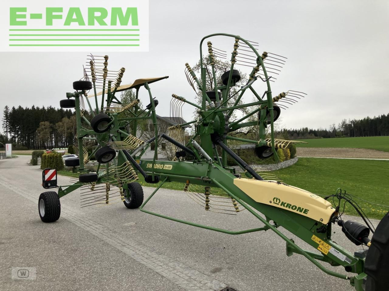 Krone swadro ts 680 - Tedder/ Rake: picture 1 Krone swadro ts 680 - Tedder/ Rake: picture 1