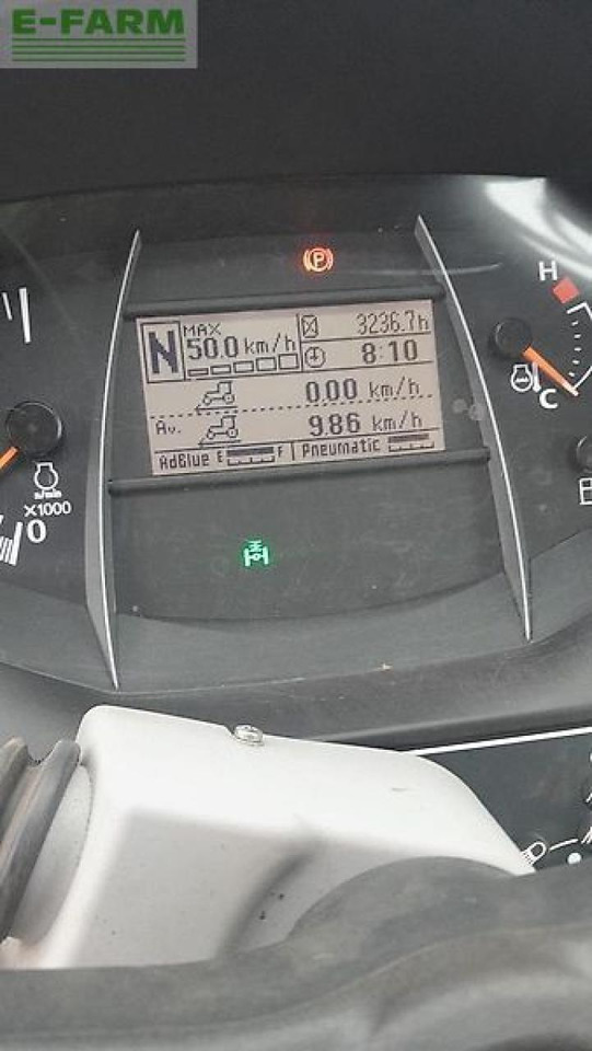 Kubota m7151 premium kvt - Farm tractor: picture 4 Kubota m7151 premium kvt - Farm tractor: picture 4