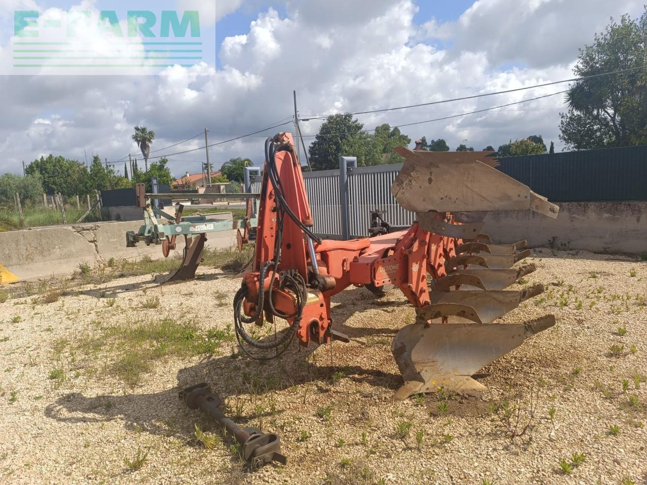 Kuhn Varimaster 153 4et+1 - Plough: picture 1 Kuhn Varimaster 153 4et+1 - Plough: picture 1