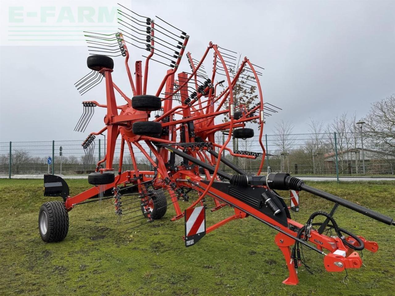 Kuhn ga8131 - Tedder/ Rake: picture 1 Kuhn ga8131 - Tedder/ Rake: picture 1
