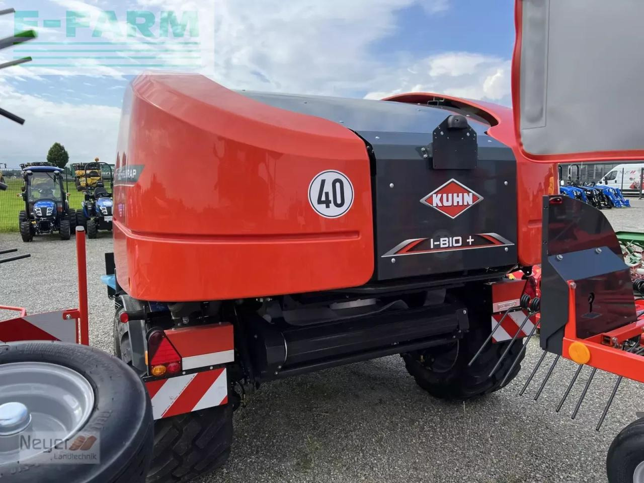 Kuhn i-bio+ intelliwrap press-wickel-kombi - Square baler: picture 5 Kuhn i-bio+ intelliwrap press-wickel-kombi - Square baler: picture 5